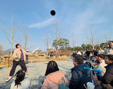 엉클키드 활동사진